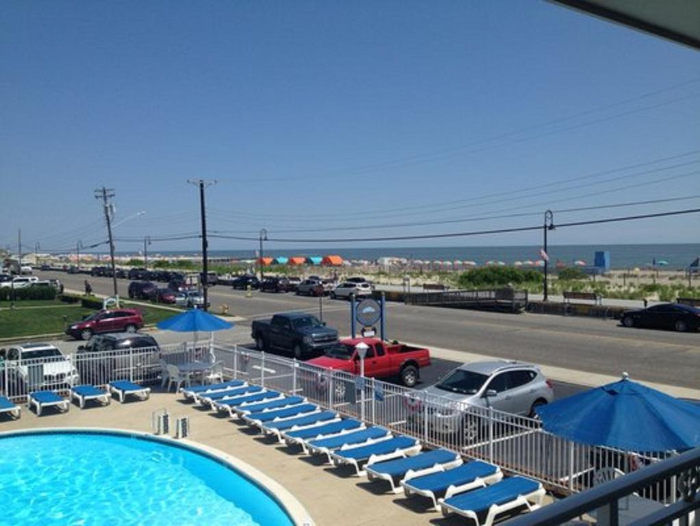Colton Court Motor Inn Cape May Bagian luar foto